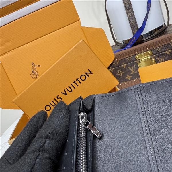 2026122105437477 630